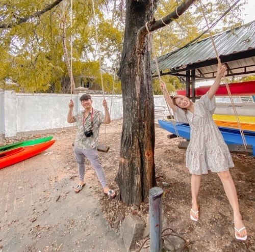 អ្នកនាង គង់ ចាន់ស្រីមុំ និងស្វាមី