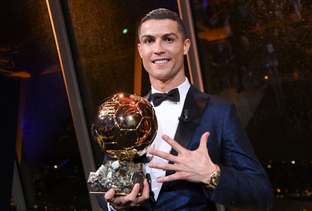 Cristiano Ronaldo ឈ្នះពាន Ballon d’Or ជាលើកទី៥