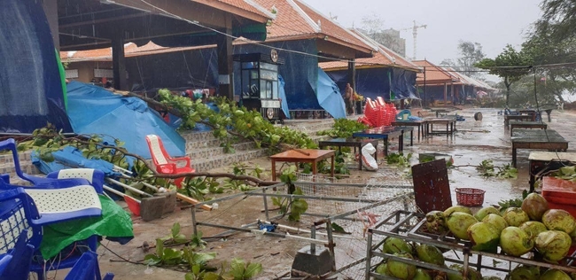ខ្យល់កន្ត្រាក់ក្នុងខេត្តព្រះសីហនុ នៅតំបន់ឆ្នេរអូឈើទាល 