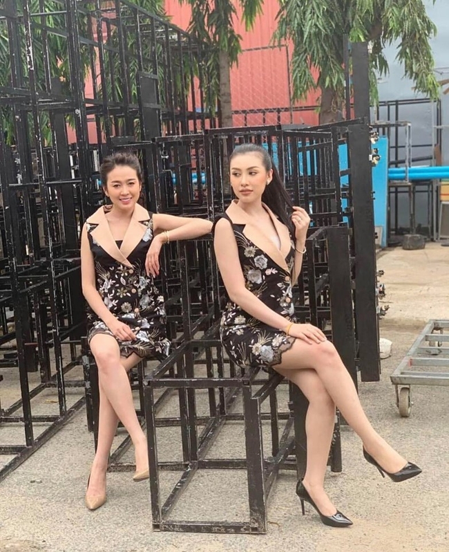 ជីជី និង ប៊េបី ស្ទាយ៍ខោអាវដូចគ្នា