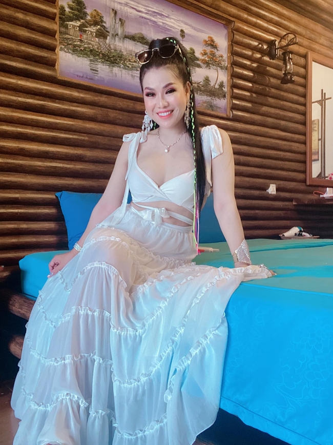  អ្នកនាង Love Riya 