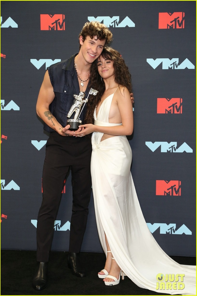 Shawn Mendes និង Camila Cabello ​ឈ្នះពានរង្វាន់កម្មវិធី VMAs ២០១៩